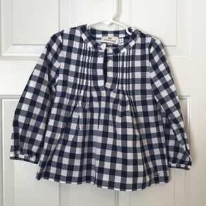Like new condition Vineyard Vines shirt. 4t
